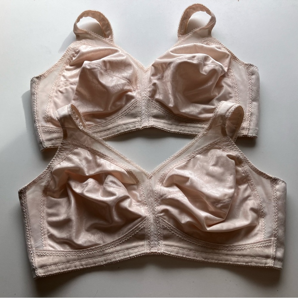 Playtex 18 Hour Ultimate Shoulder Comfort Wireless Bra 2 Pack Nude Beige 46D